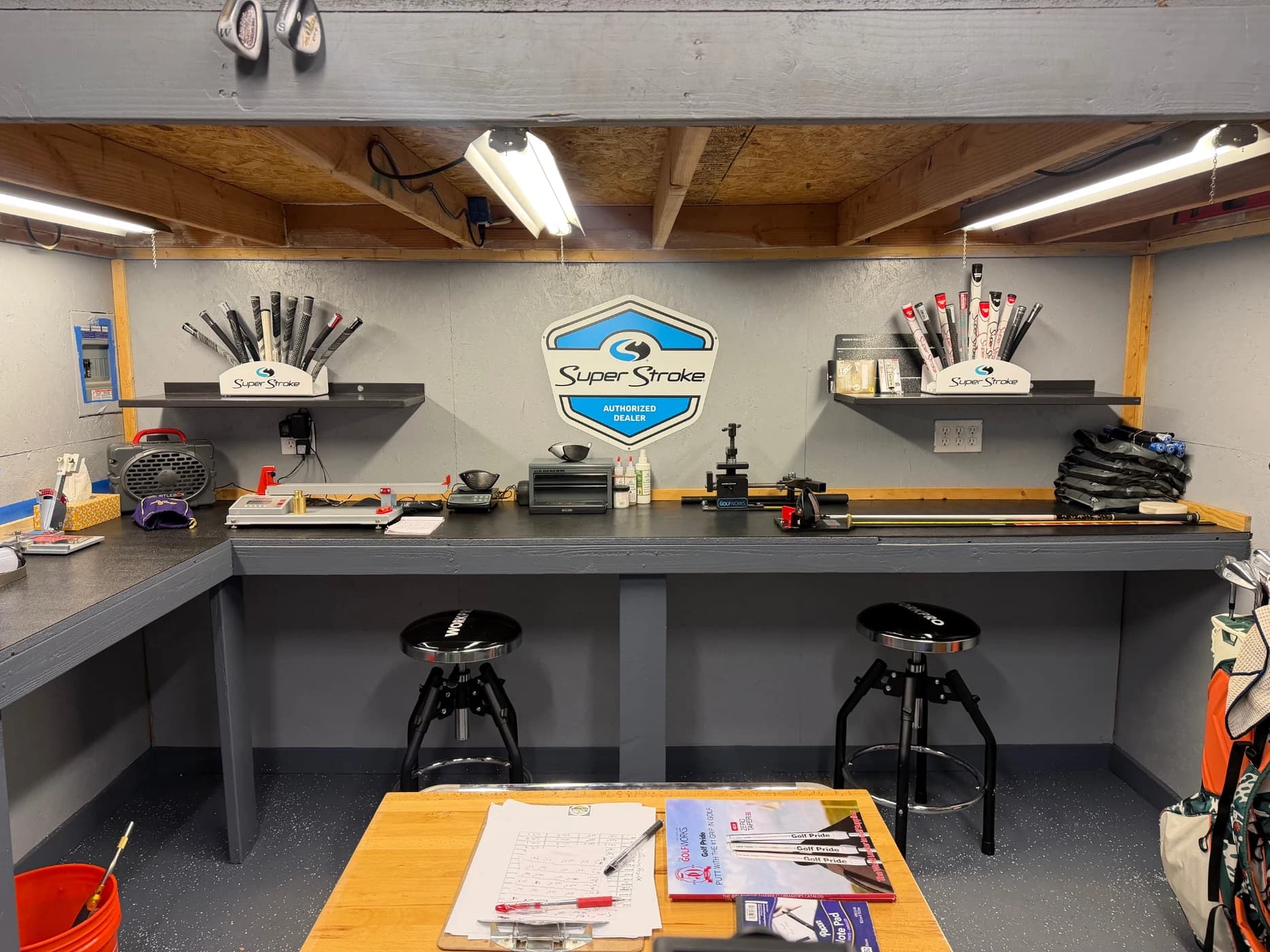 Peak Swing golf club fitting and repair workshop